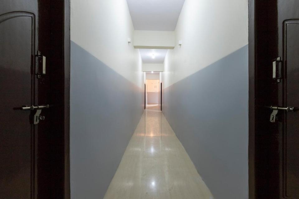Sri Annapurneshwari Residency & Lodge *